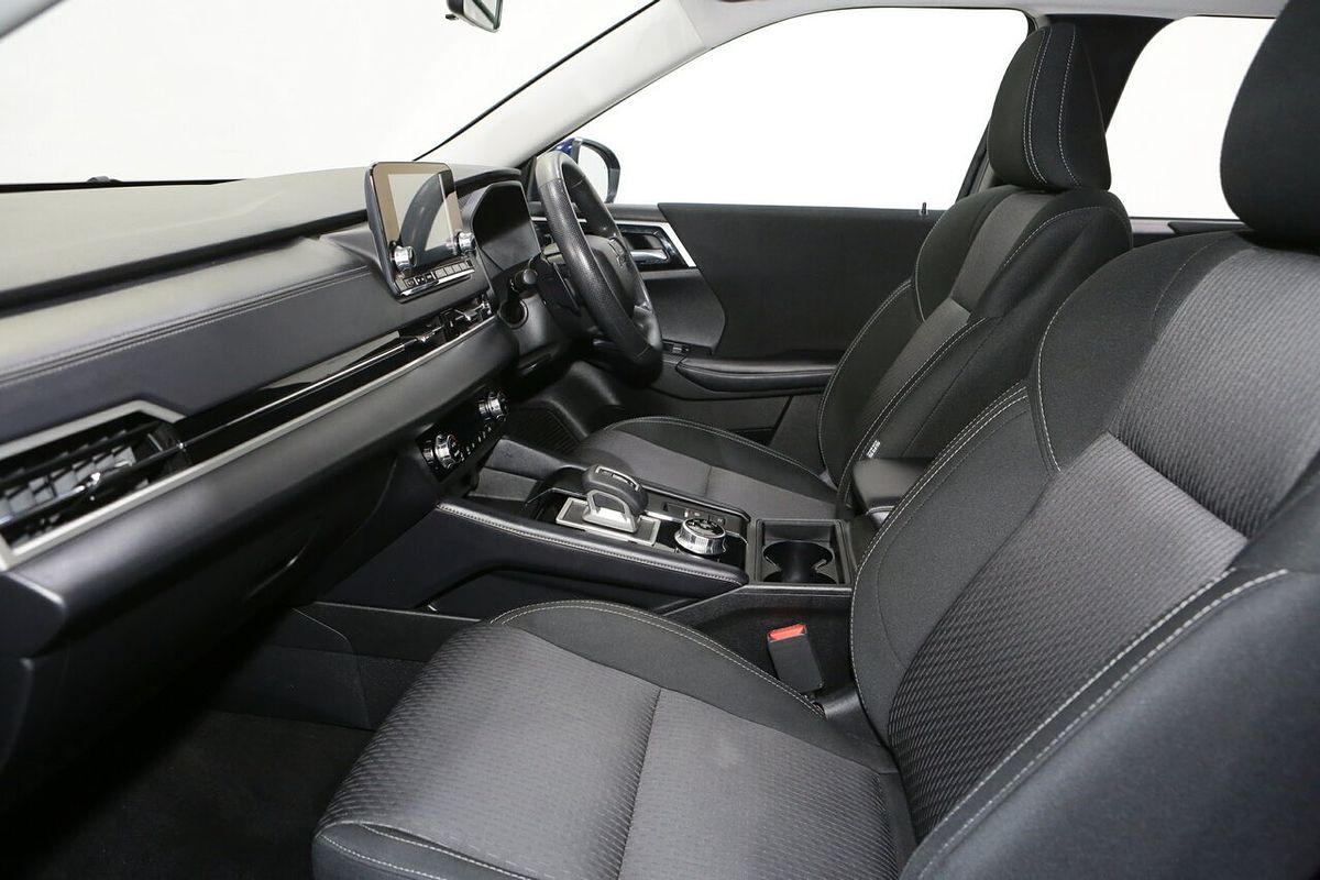 2023 Mitsubishi Outlander ES ZM