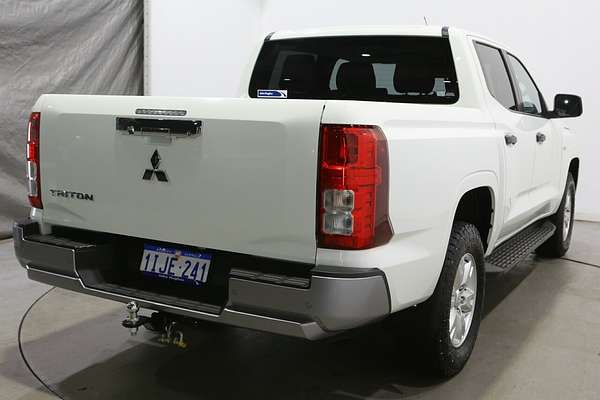 2024 Mitsubishi Triton GLX+ MV 4X4
