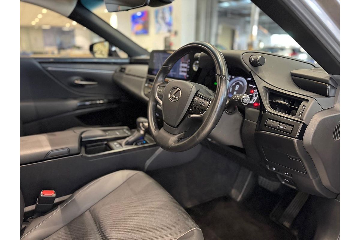 2021 Lexus ES ES300h Luxury AXZH10R
