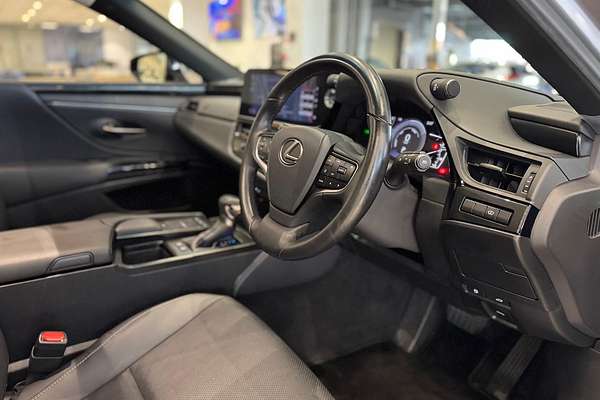 2021 Lexus ES ES300h Luxury AXZH10R