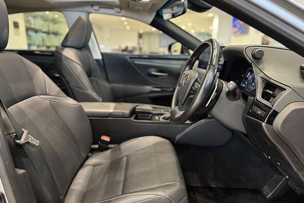 2021 Lexus ES ES300h Luxury AXZH10R