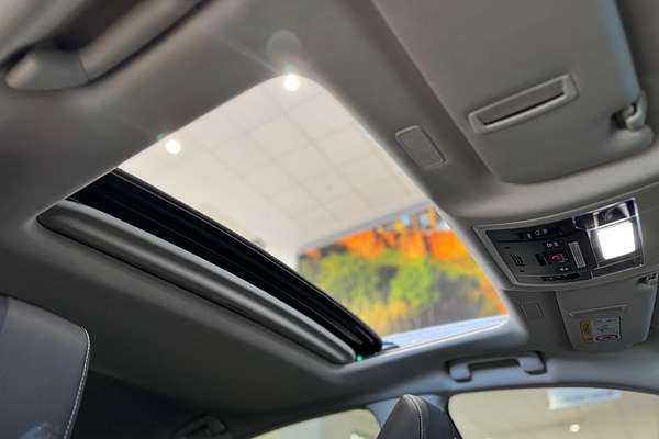 2021 Lexus ES ES300h Luxury AXZH10R