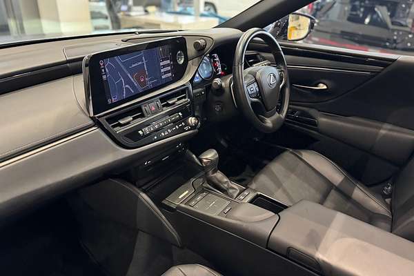 2021 Lexus ES ES300h Luxury AXZH10R