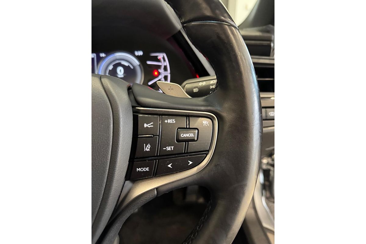 2021 Lexus ES ES300h Luxury AXZH10R