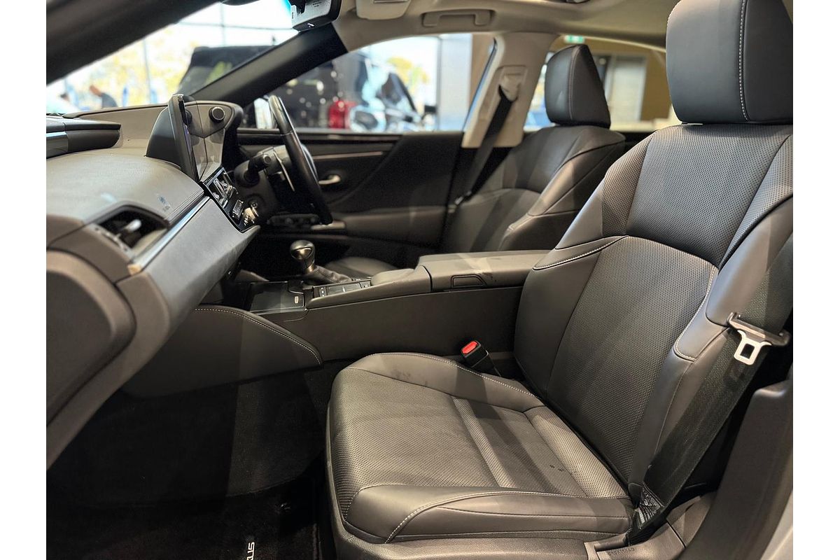 2021 Lexus ES ES300h Luxury AXZH10R