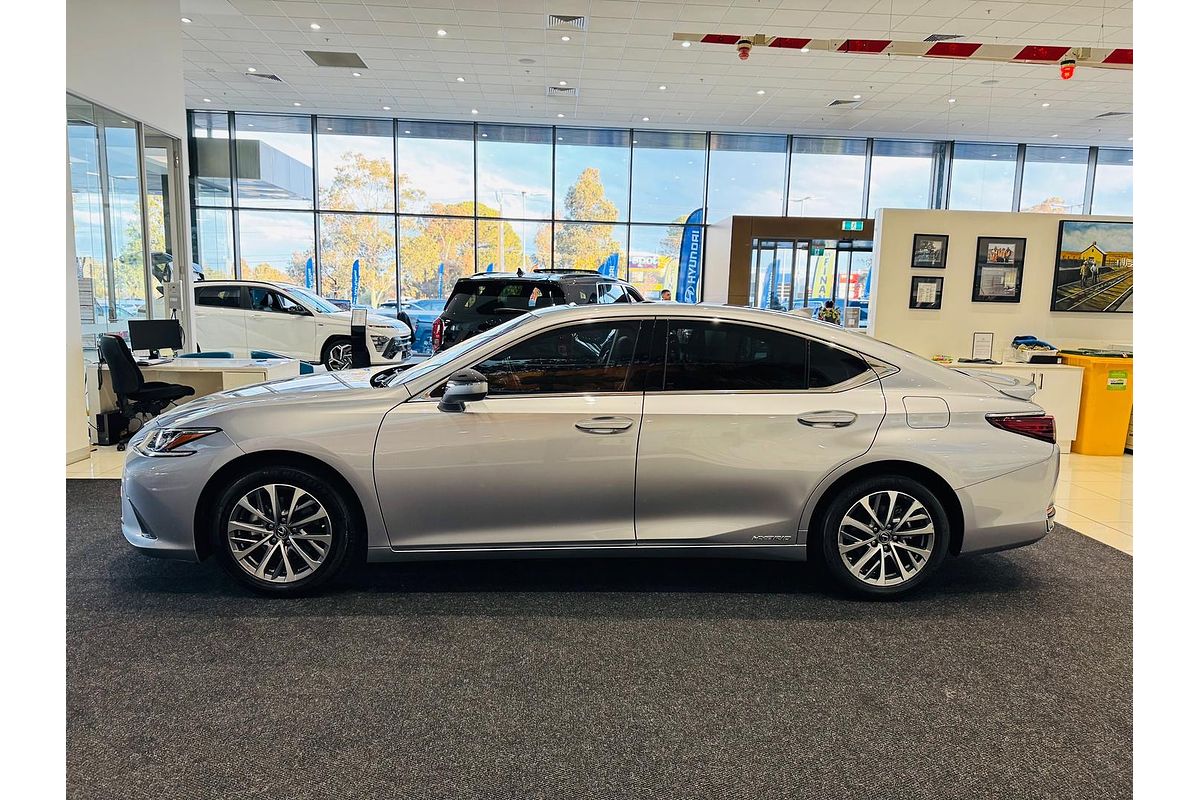 2021 Lexus ES ES300h Luxury AXZH10R