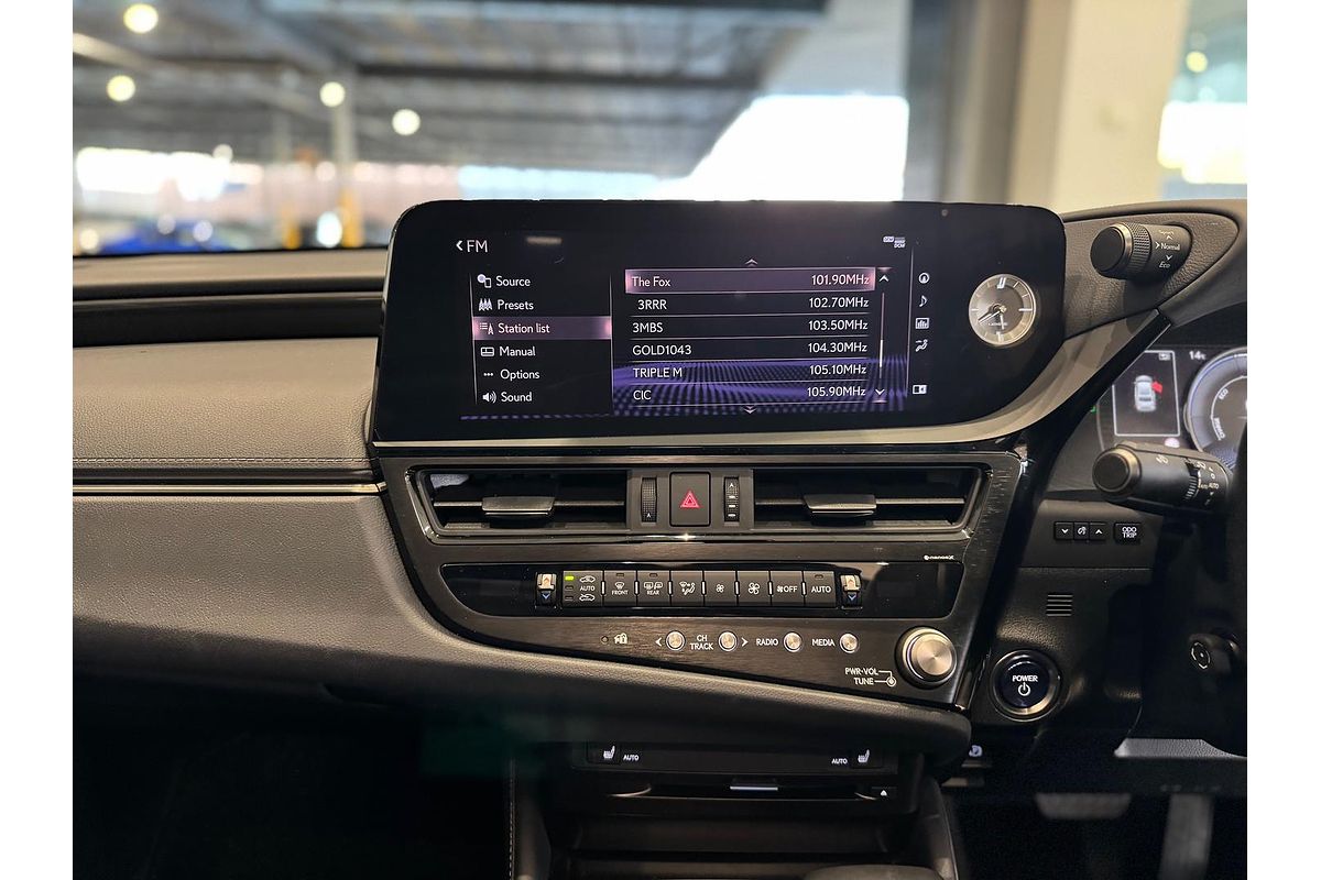 2021 Lexus ES ES300h Luxury AXZH10R