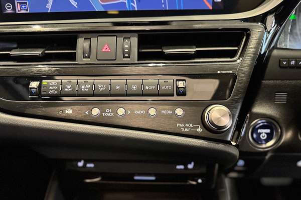 2021 Lexus ES ES300h Luxury AXZH10R