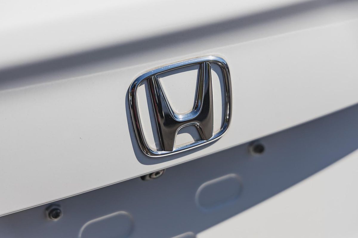 2015 Honda Civic VTi-L 9th Gen Ser II