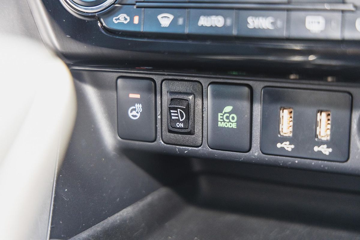 2021 Mitsubishi Eclipse Cross Exceed YB