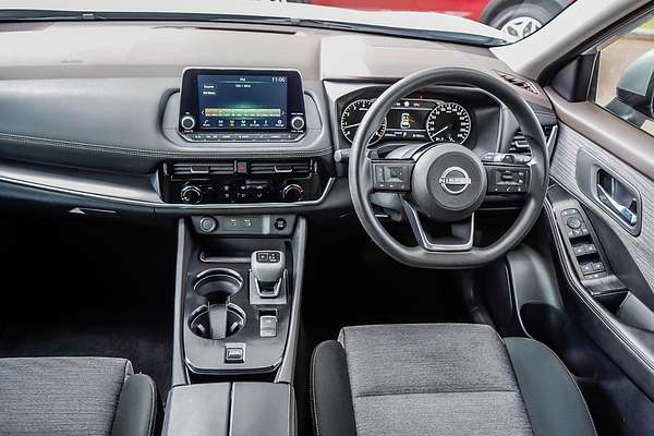 2024 Nissan X-TRAIL ST T33