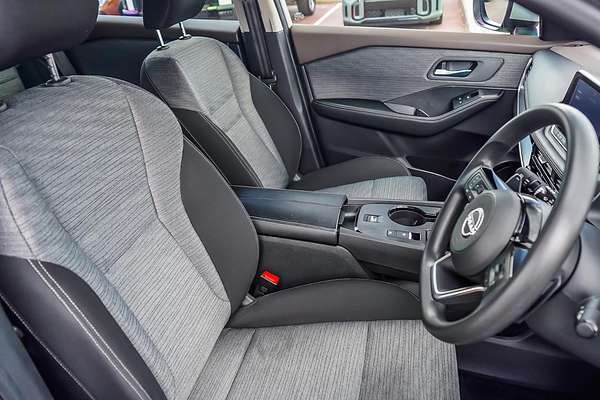 2024 Nissan X-TRAIL ST T33