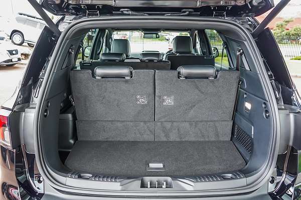 2025 Ford Everest Platinum 3.0L