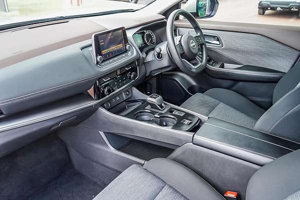 2024 Nissan X-TRAIL ST T33