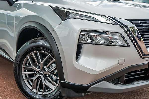 2024 Nissan X-TRAIL ST T33