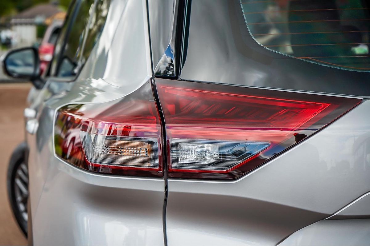 2024 Nissan X-TRAIL ST T33