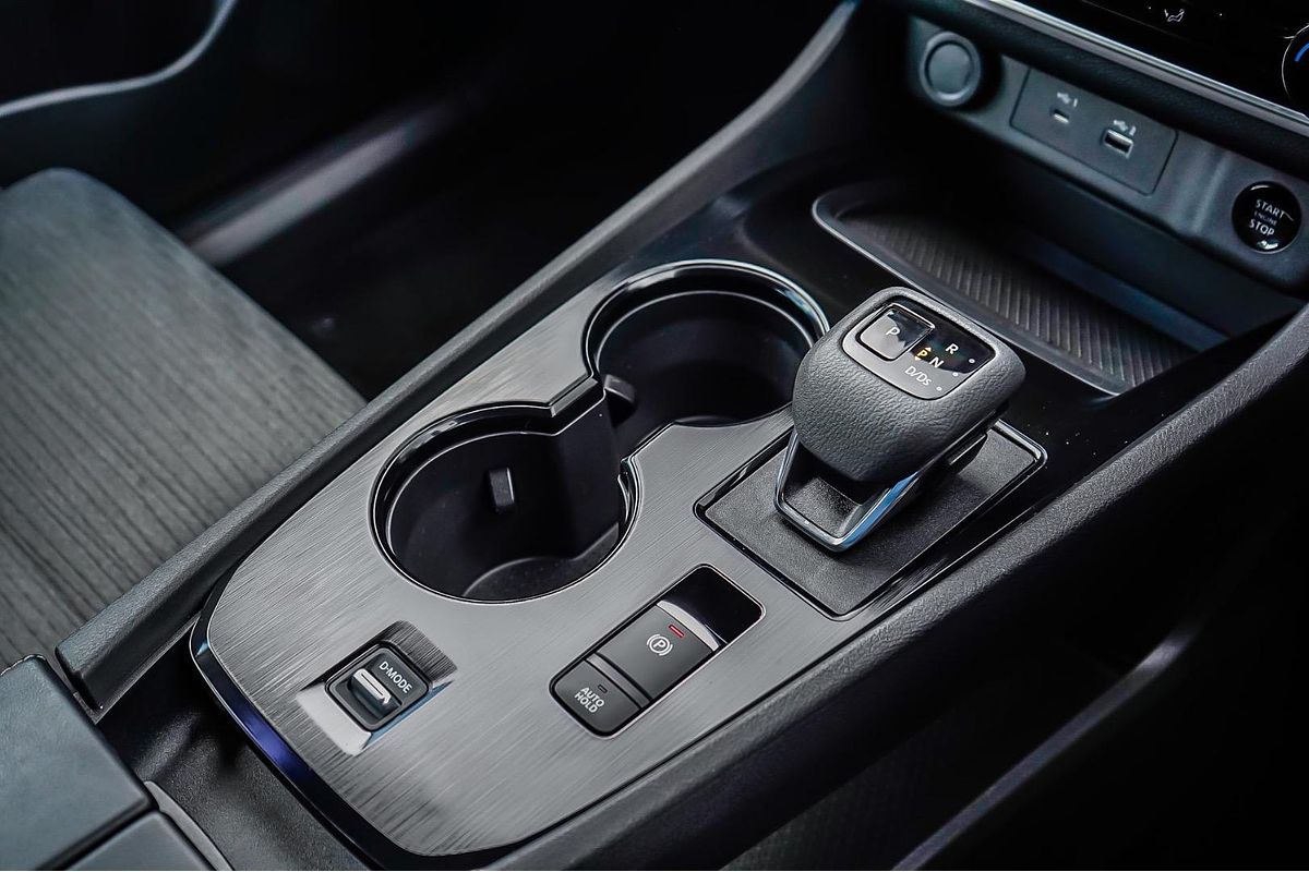 2024 Nissan X-TRAIL ST T33