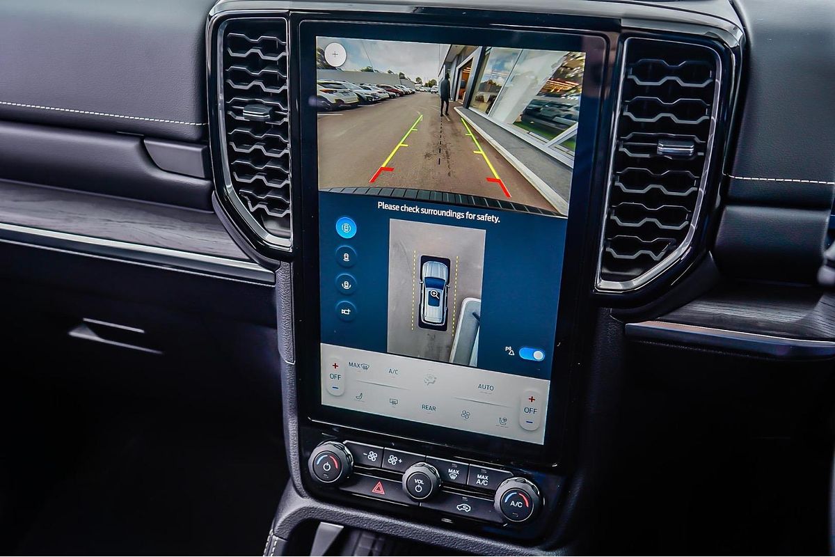 2025 Ford Everest Platinum 3.0L