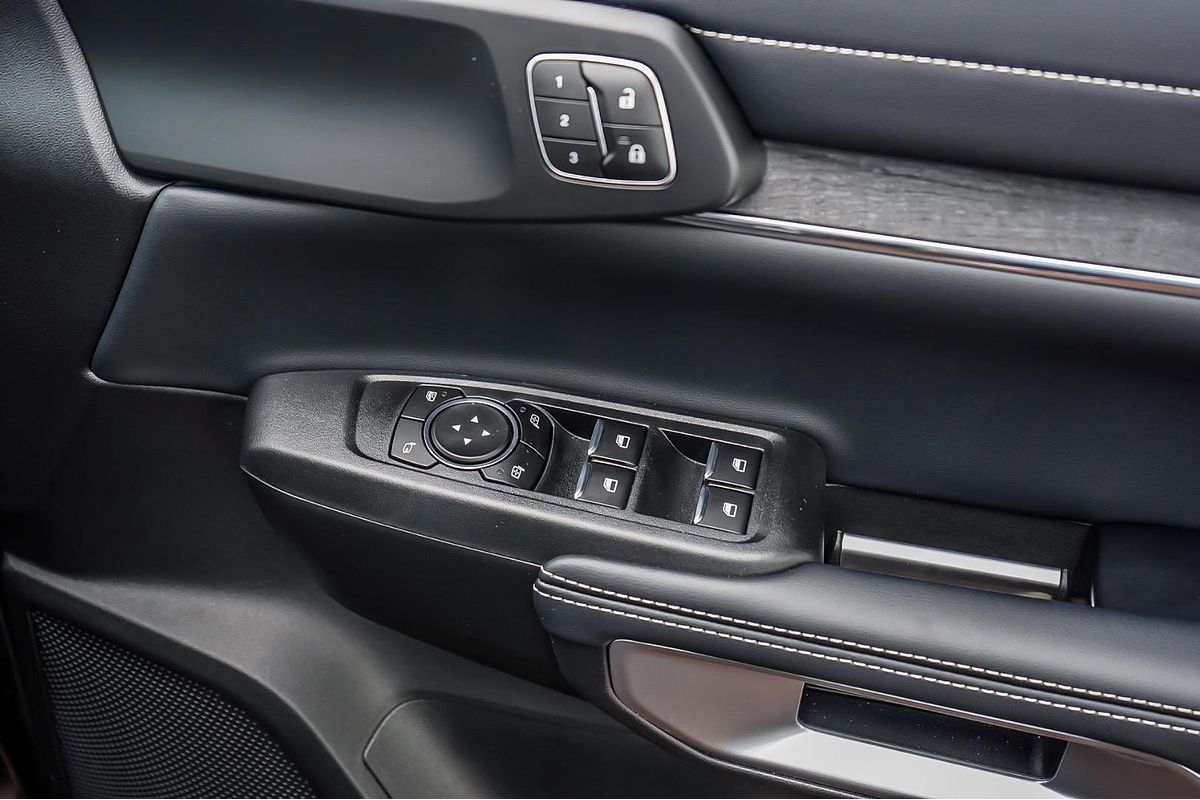 2025 Ford Everest Platinum 3.0L