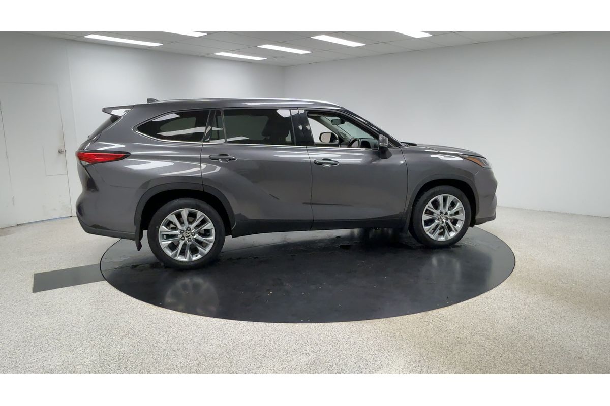 2022 Toyota Kluger Grande GSU75R