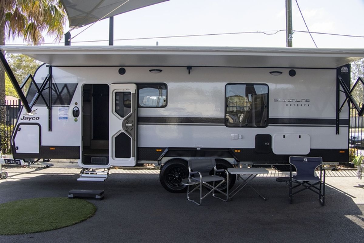 2025 Jayco SILVERLINE CARAVAN 24.75-4.OB.SL-MY25