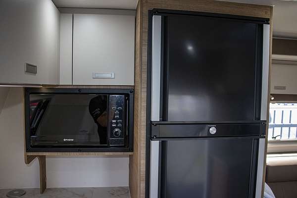 2025 Jayco SILVERLINE CARAVAN 24.75-4.OB.SL-MY25