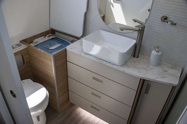 2025 Jayco SILVERLINE CARAVAN 24.75-4.OB.SL-MY25