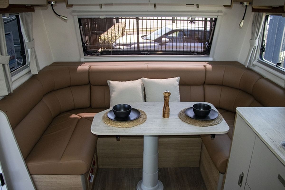 2025 Jayco SILVERLINE CARAVAN 21.65-3.OB.SL-MY25