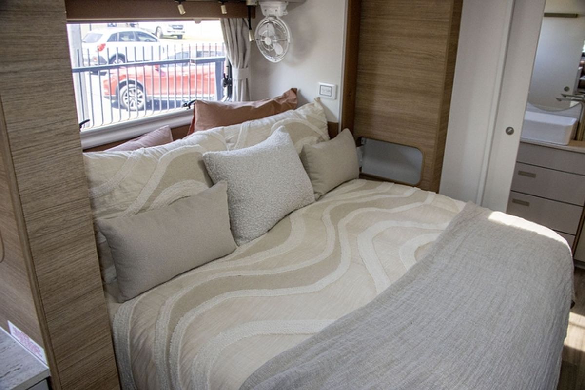 2025 Jayco SILVERLINE CARAVAN 21.65-3.OB.SL-MY25