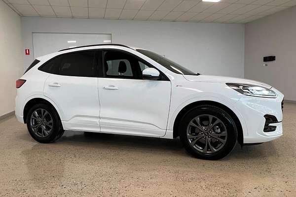 2021 Ford Escape ST-Line ZH