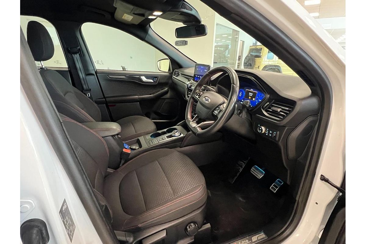 2021 Ford Escape ST-Line ZH