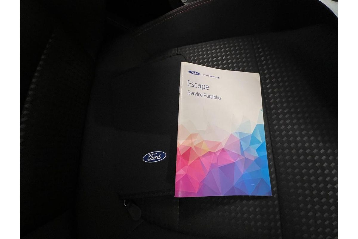 2021 Ford Escape ST-Line ZH