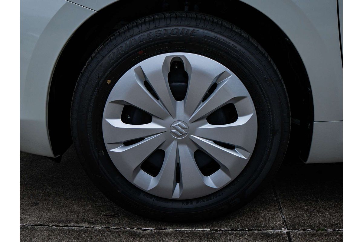 2025 Suzuki Swift Hybrid UZ