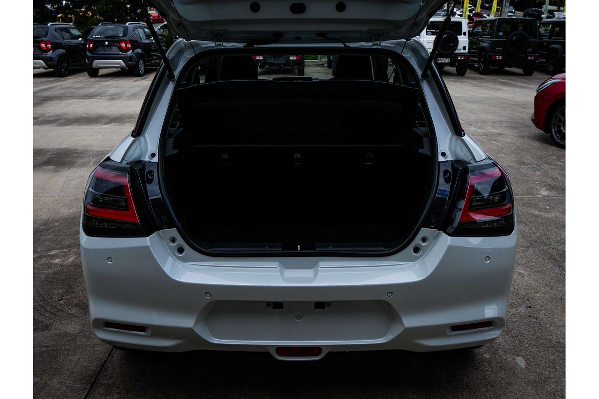 2025 Suzuki Swift Hybrid UZ