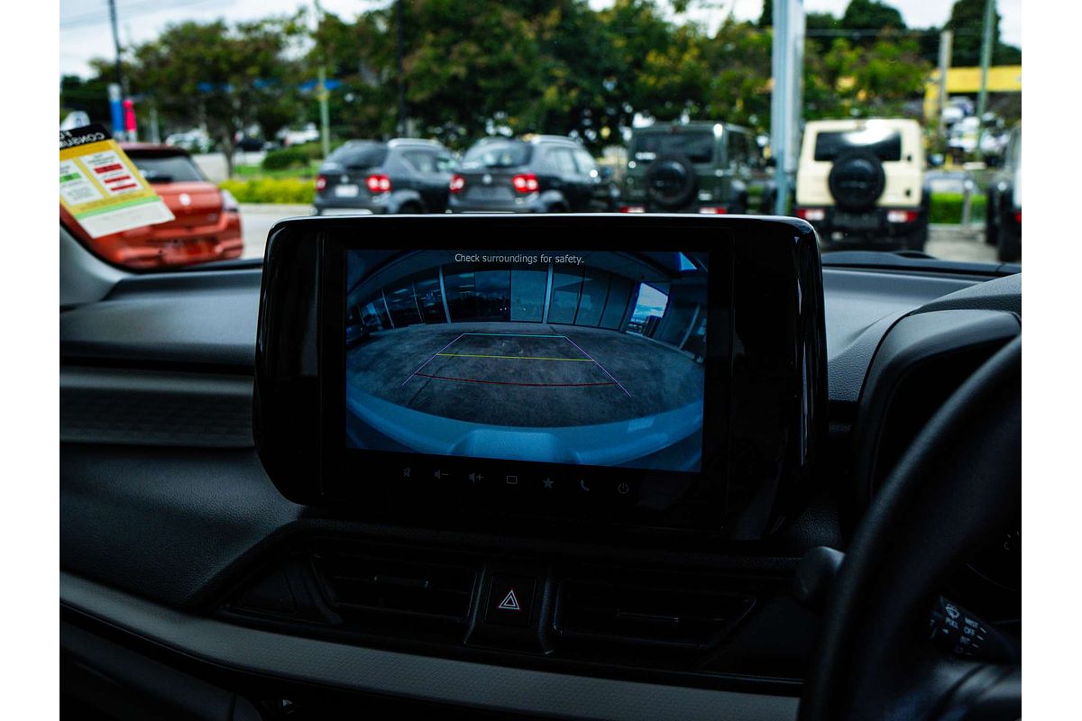 2025 Suzuki Swift Hybrid UZ