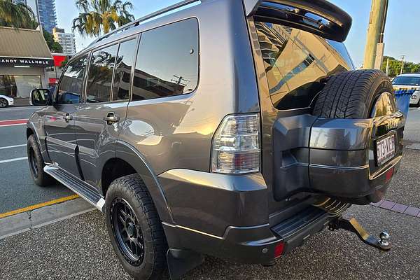 2014 Mitsubishi Pajero VR-X NW
