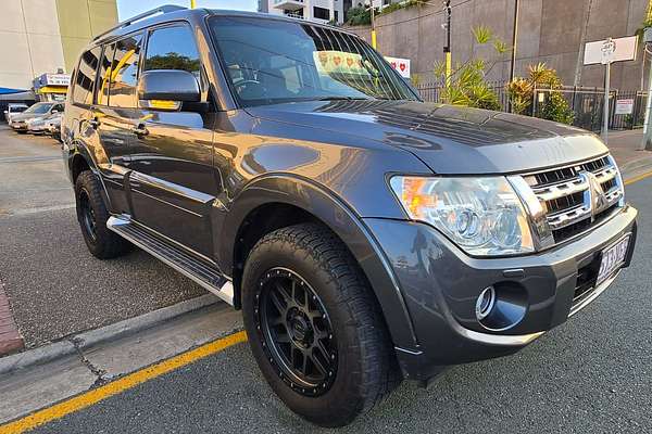 2014 Mitsubishi Pajero VR-X NW