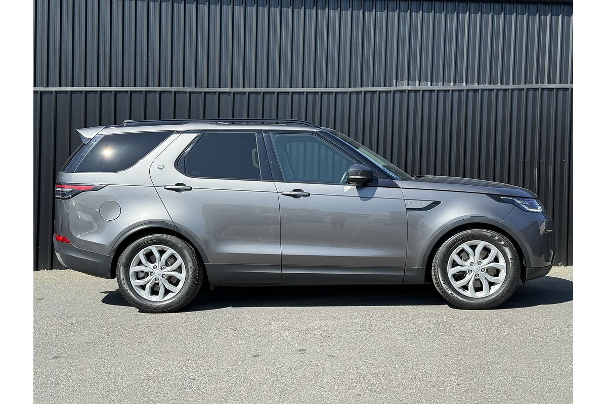 2017 Land Rover Discovery TD6 First Edition Series 5