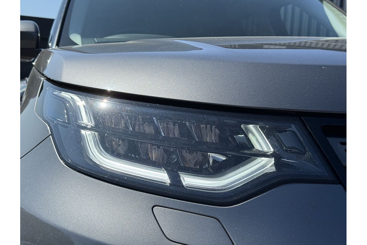 2017 Land Rover Discovery TD6 First Edition Series 5