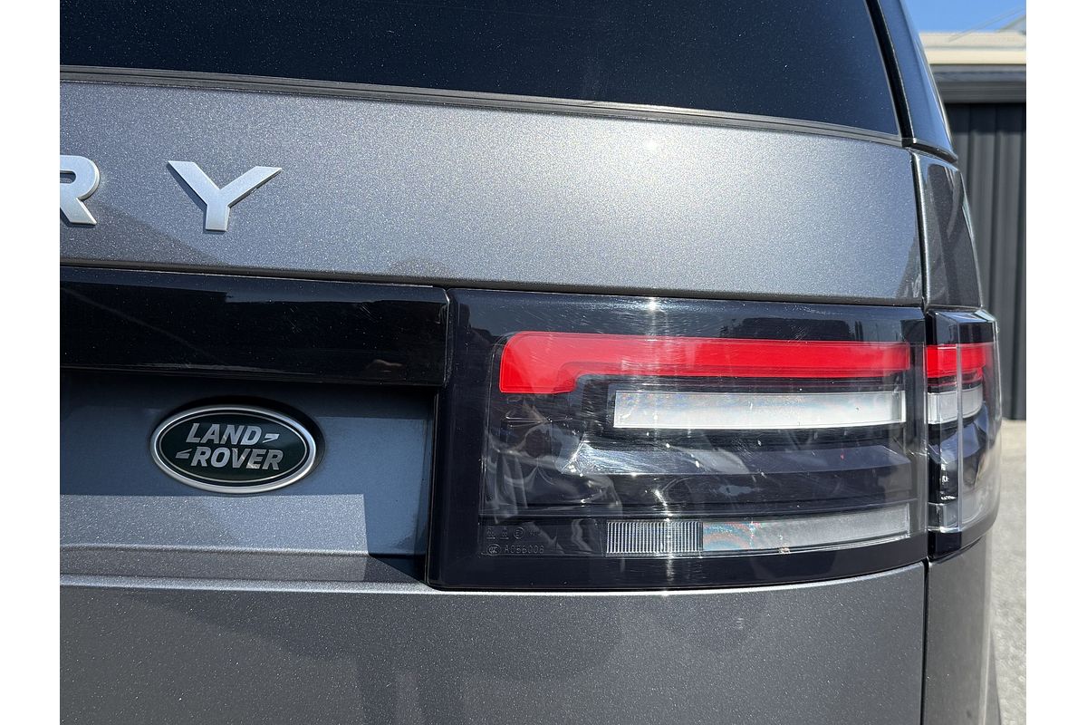 2017 Land Rover Discovery TD6 First Edition Series 5