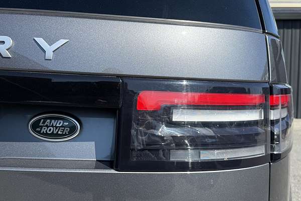 2017 Land Rover Discovery TD6 First Edition Series 5