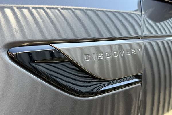 2017 Land Rover Discovery TD6 First Edition Series 5