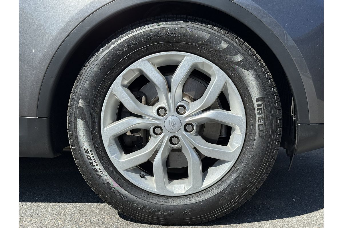 2017 Land Rover Discovery TD6 First Edition Series 5
