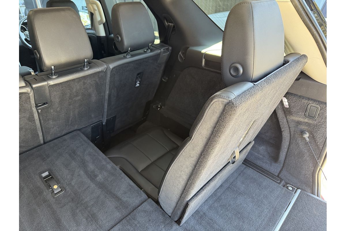 2017 Land Rover Discovery TD6 First Edition Series 5