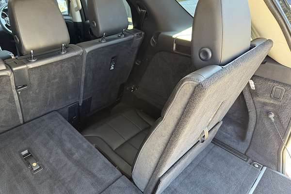 2017 Land Rover Discovery TD6 First Edition Series 5
