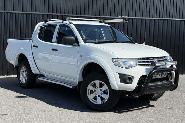 2013 Mitsubishi Triton GLX MN 4X4