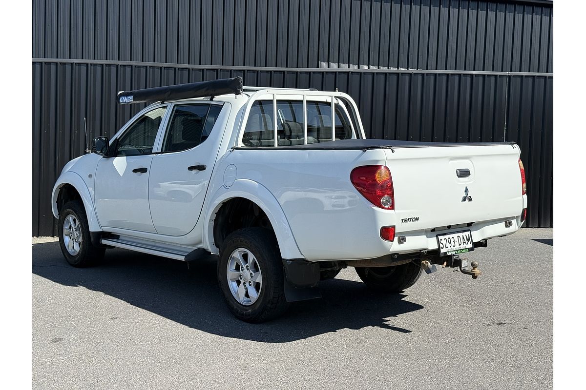 2013 Mitsubishi Triton GLX MN 4X4