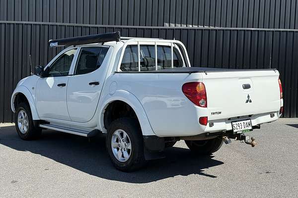 2013 Mitsubishi Triton GLX MN 4X4