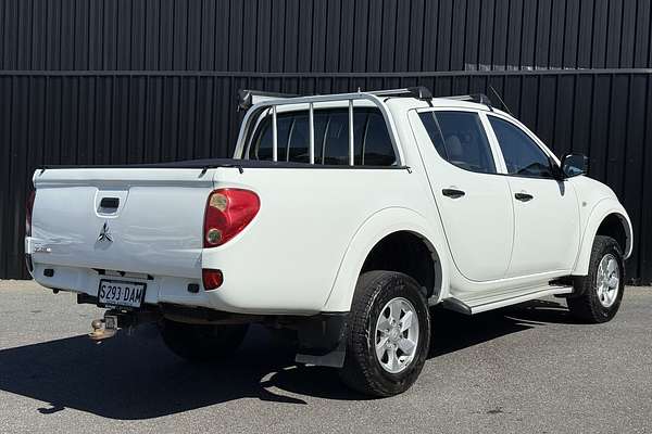 2013 Mitsubishi Triton GLX MN 4X4
