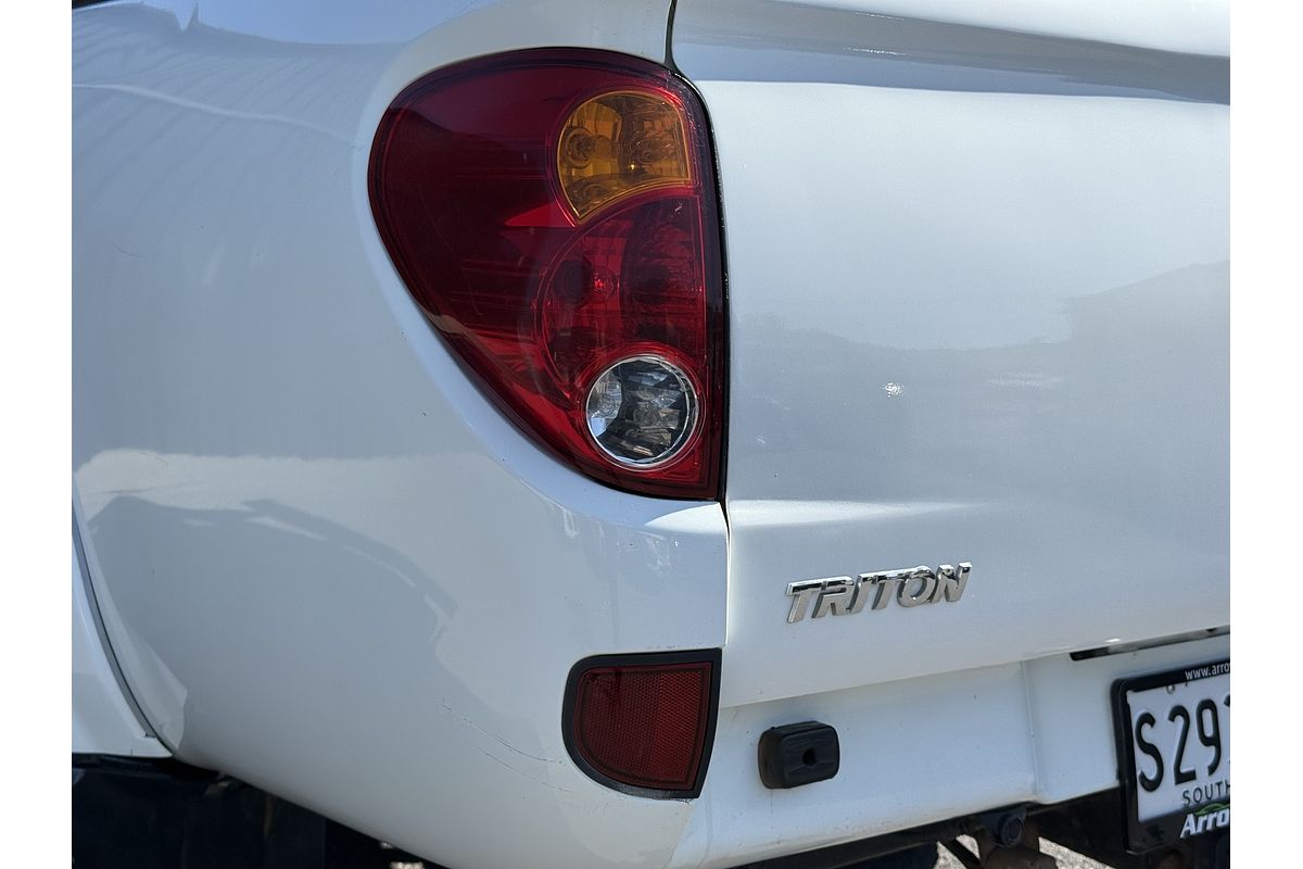 2013 Mitsubishi Triton GLX MN 4X4